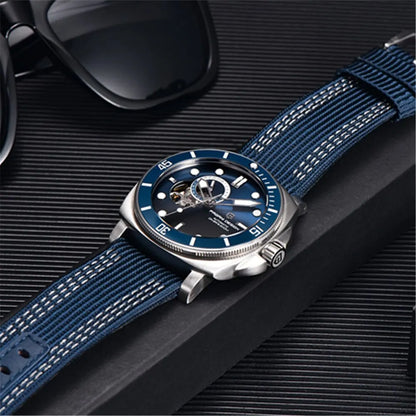 Watch "Stainless Steel Diver's Mechanical Wristwatch with Sapphire Crystal Dial Window"